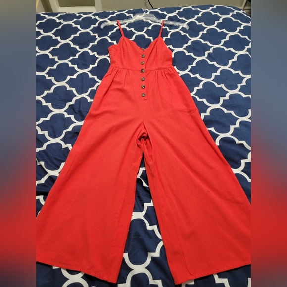 Red jumpsuit. Size M - Picture 7 of 10